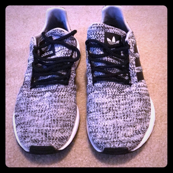 girls athletic shoes size 2